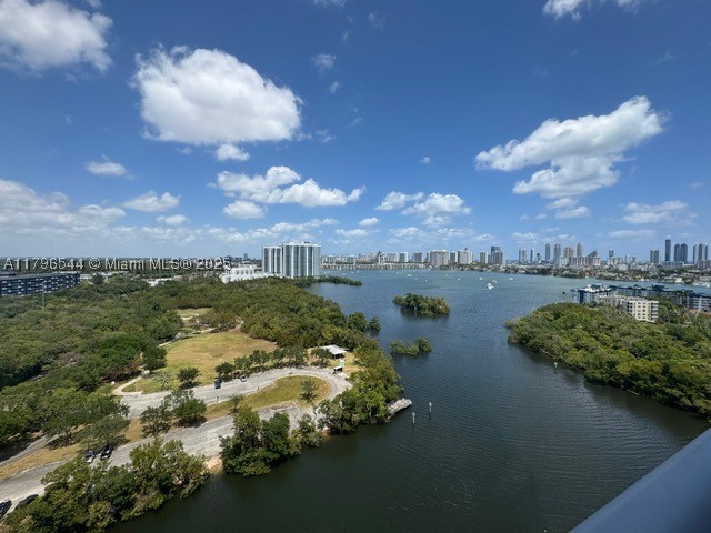 16385 Biscayne Blvd 1806 +1 Parking — photo