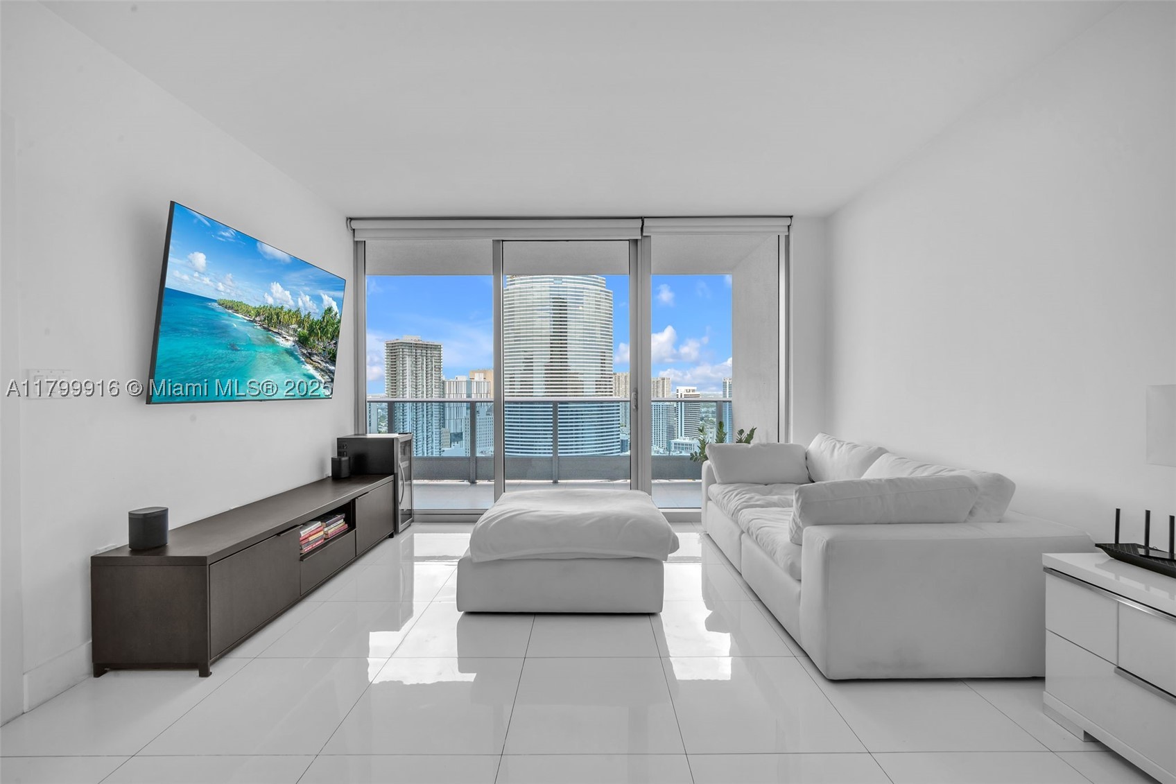200 Biscayne Boulevard Way 4012 — photo