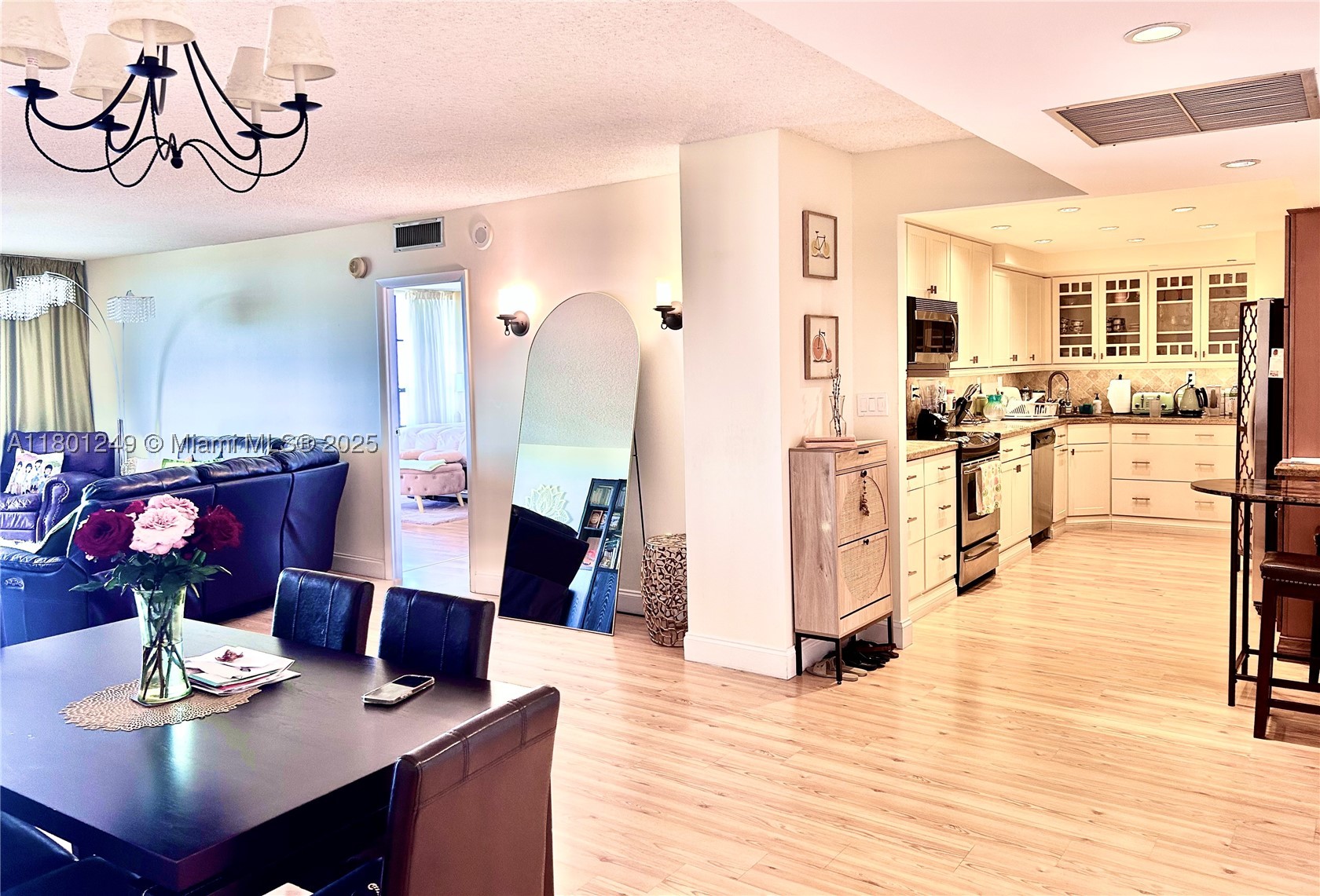 600 Three Islands Blvd 905 — photo