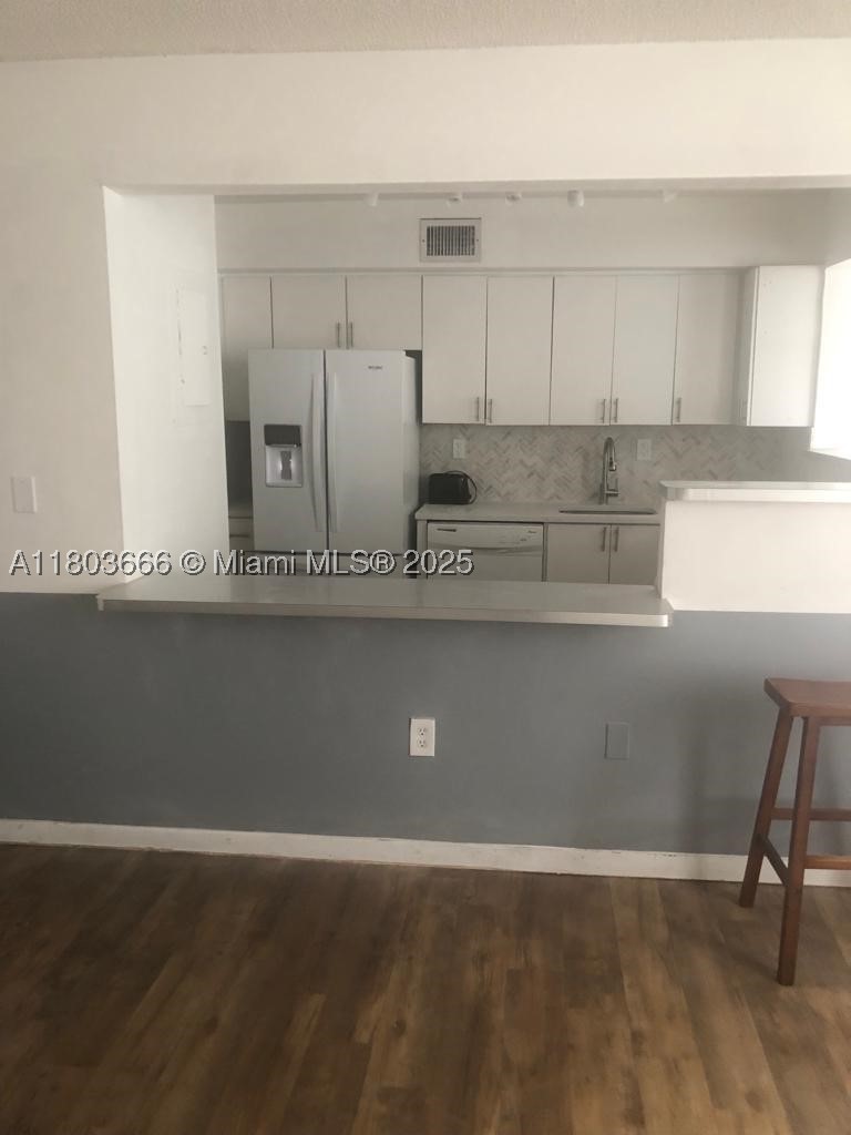 250 180th Dr 108 — photo