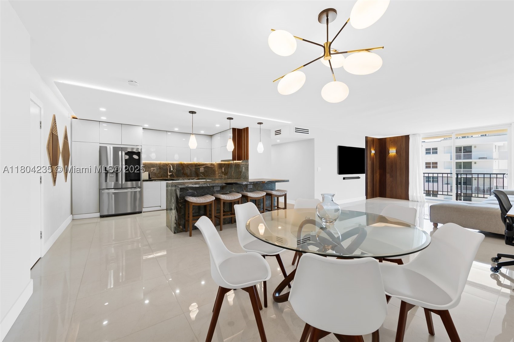 1501 S Ocean Dr 1005 — photo
