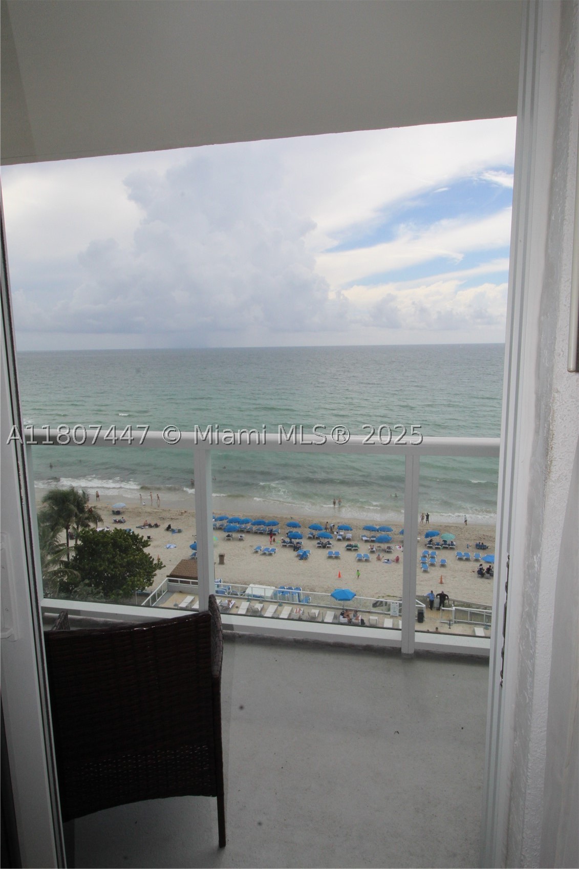 19201 Collins Ave 714 — photo