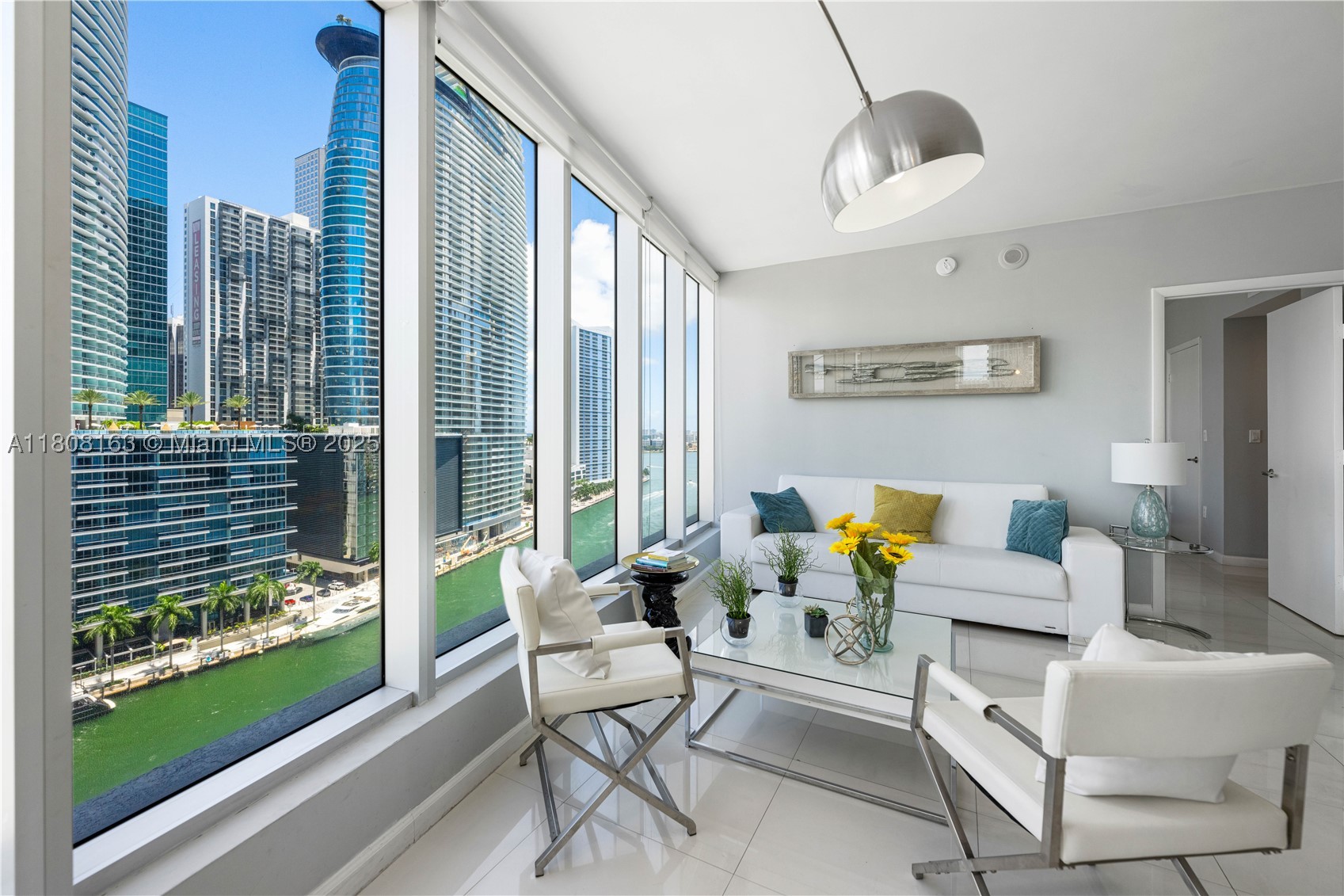 485 Brickell Ave 1604 — photo