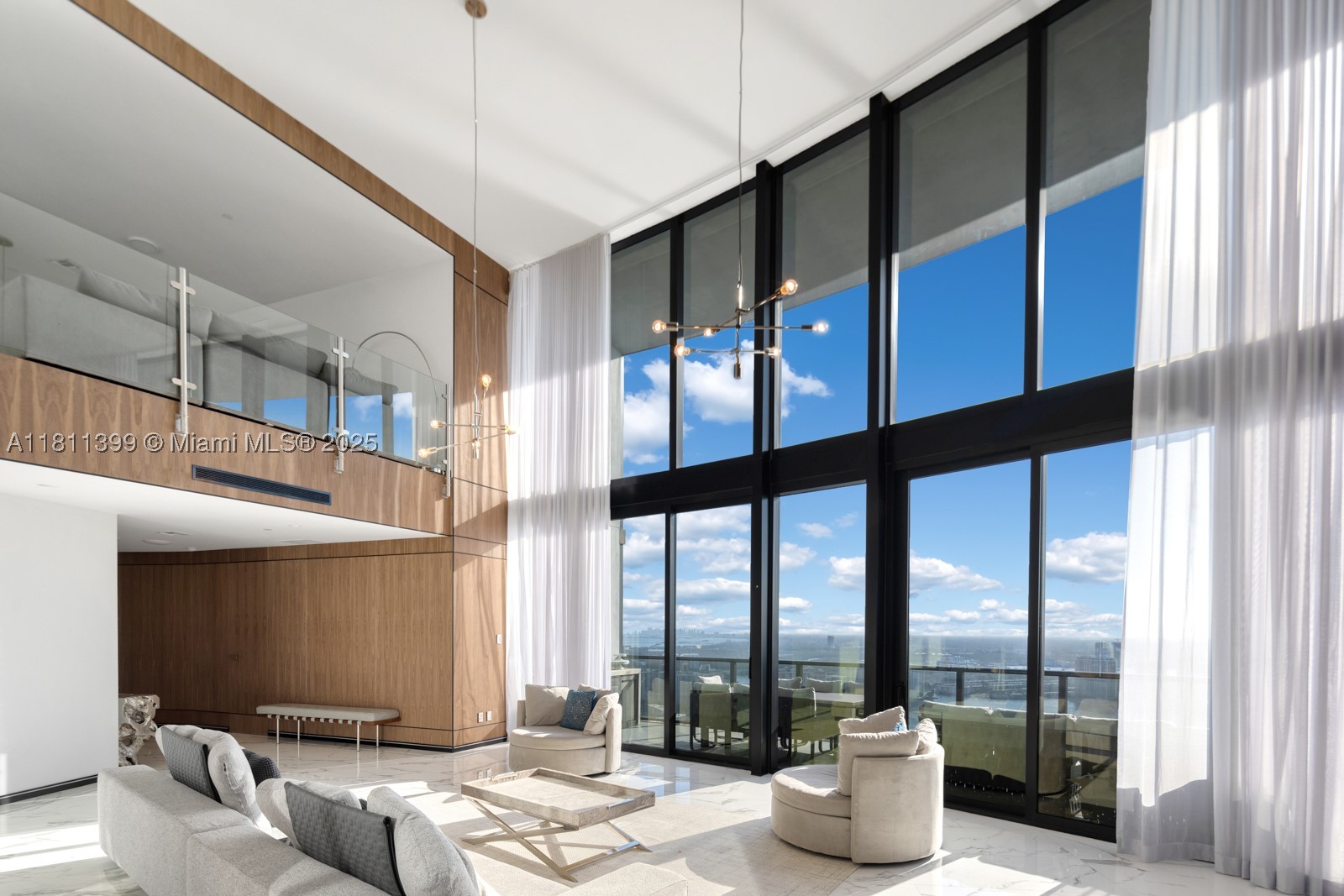 18555 Collins Ave 4603 — photo