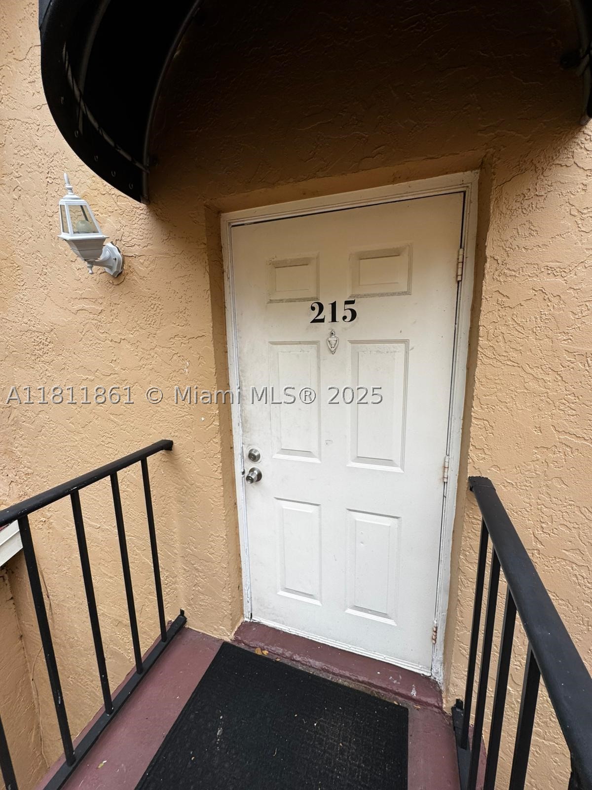6023 10th Ave N 215 — photo