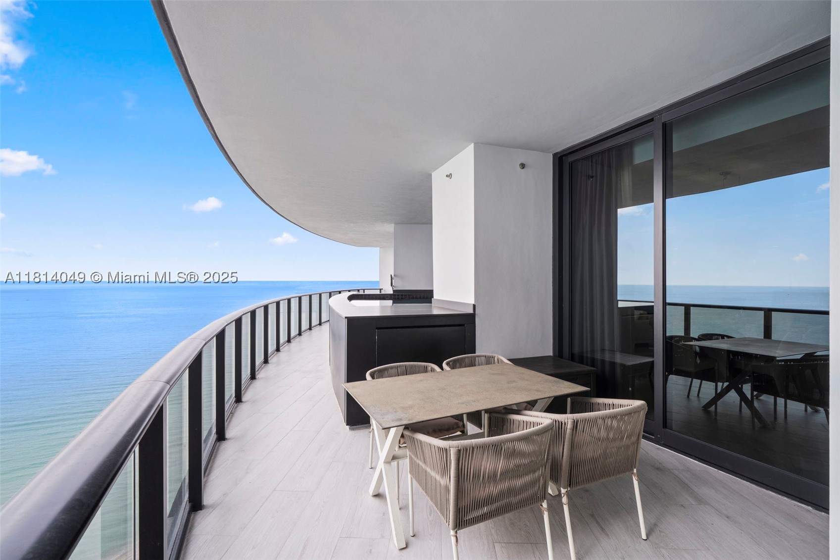 18555 Collins Ave 2105 — photo