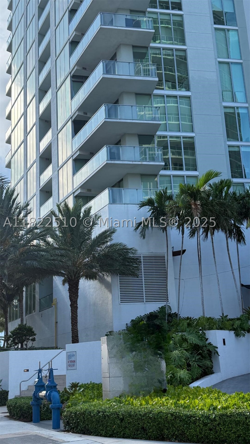 2900 NE 7th Ave 1407 — photo