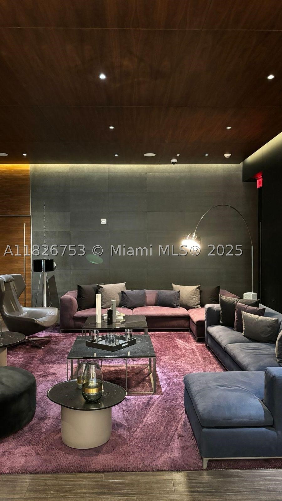 68 SE 6th St 2804 — photo