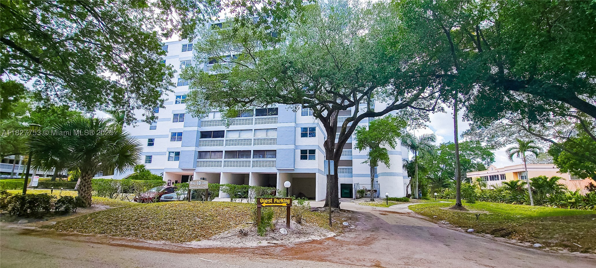 3301 Spanish Moss Ter 609 — photo