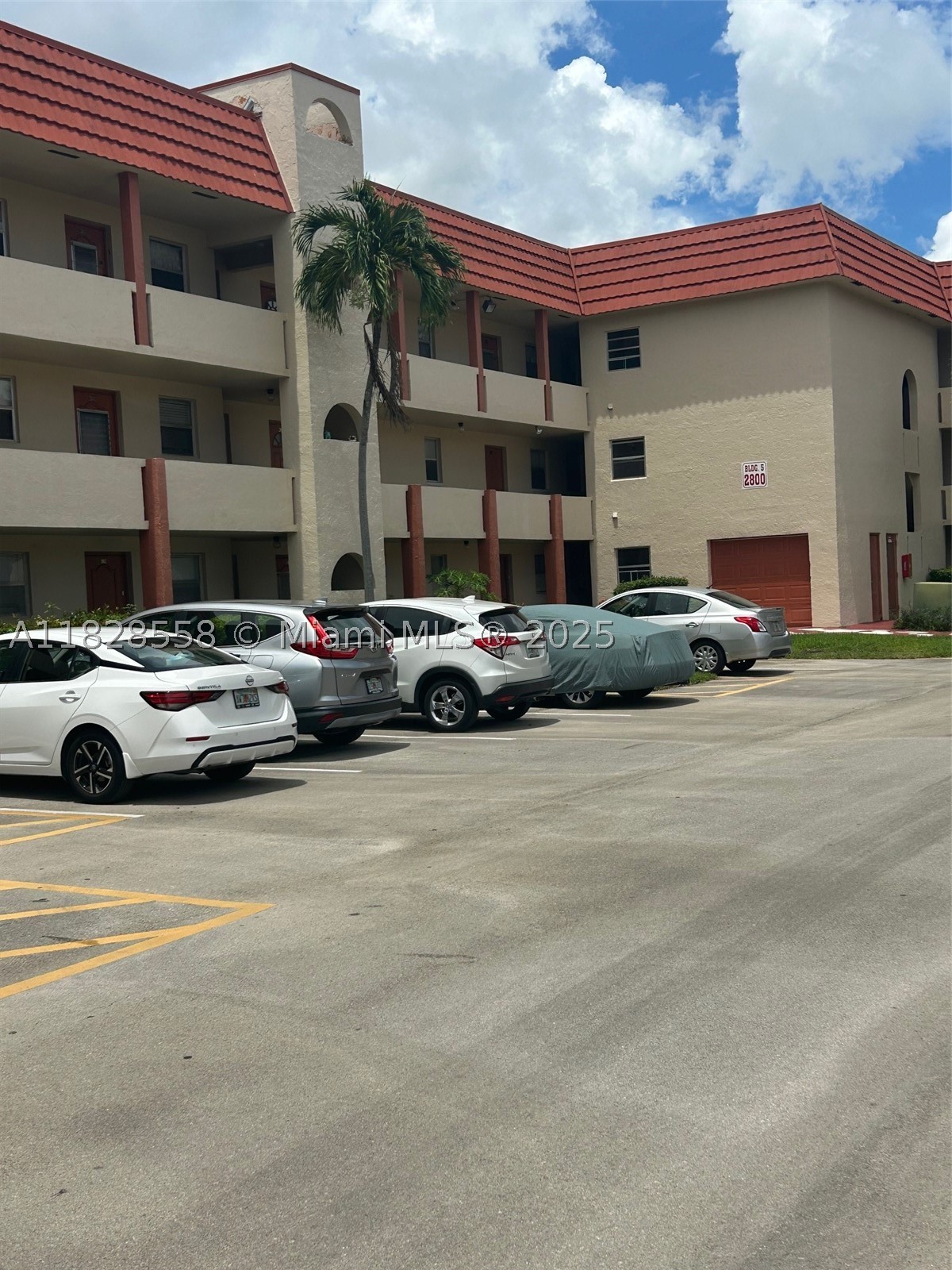 2800 W Sunrise Lakes Dr 104 — photo