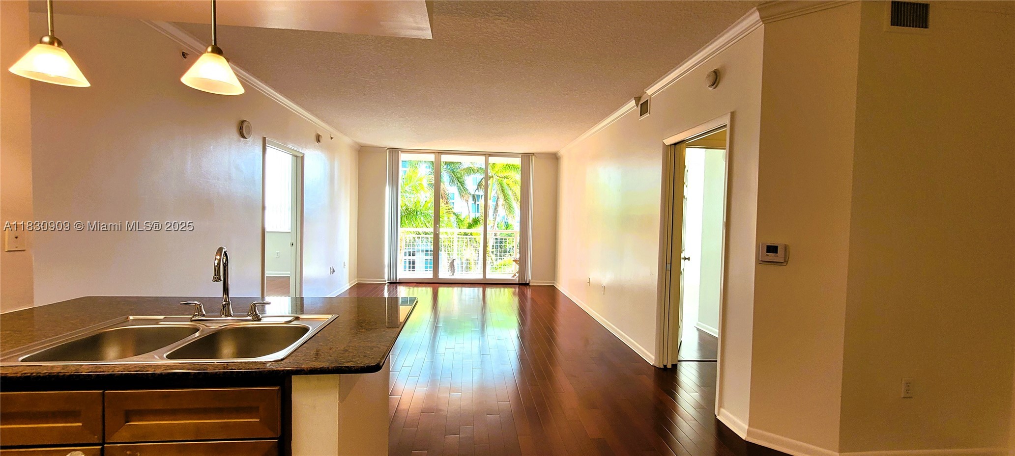 2000 N Bayshore Dr 509 — photo