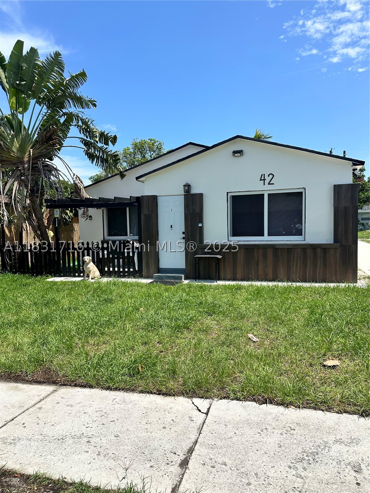42 SE 10th Ter — photo