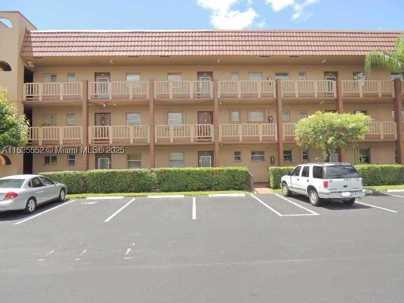 9800 Sunrise Lakes Blvd 309 — photo