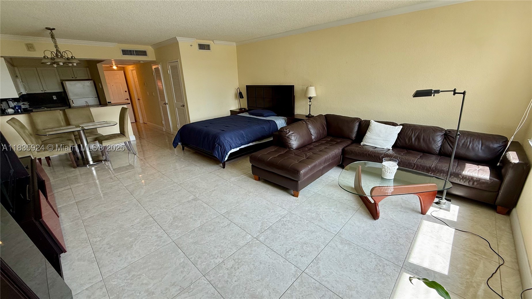 2501 S Ocean Dr 427 — photo