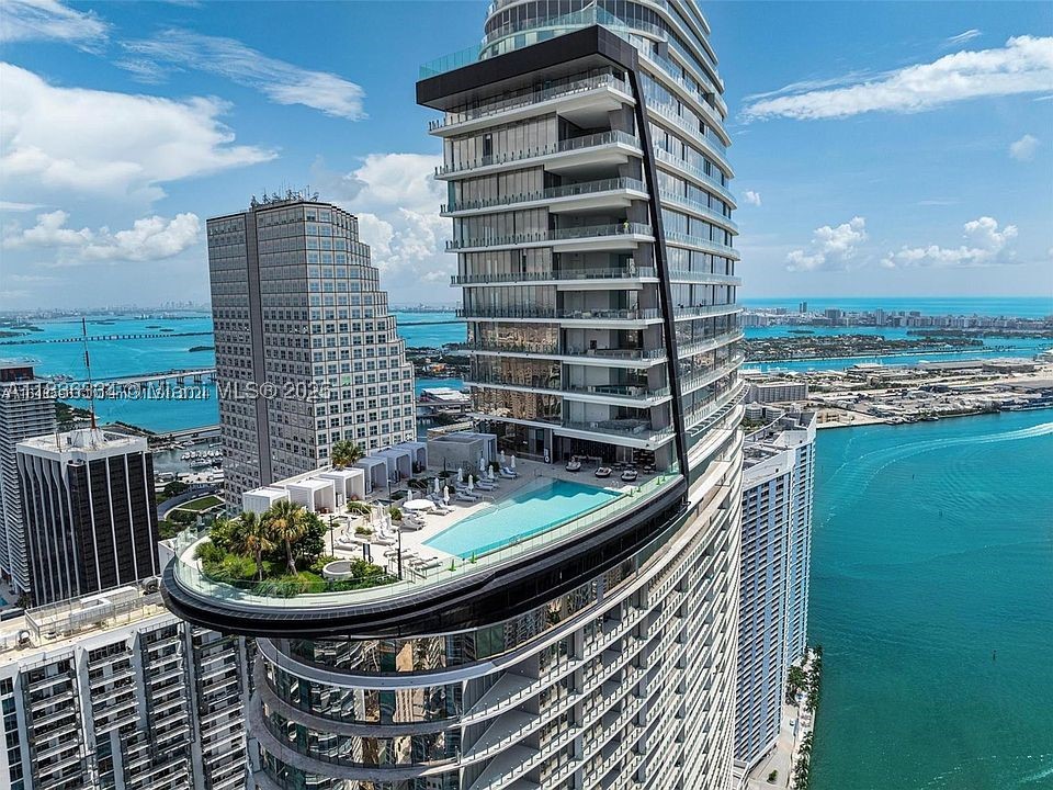 300 Biscayne Blvd Way 4707 — photo