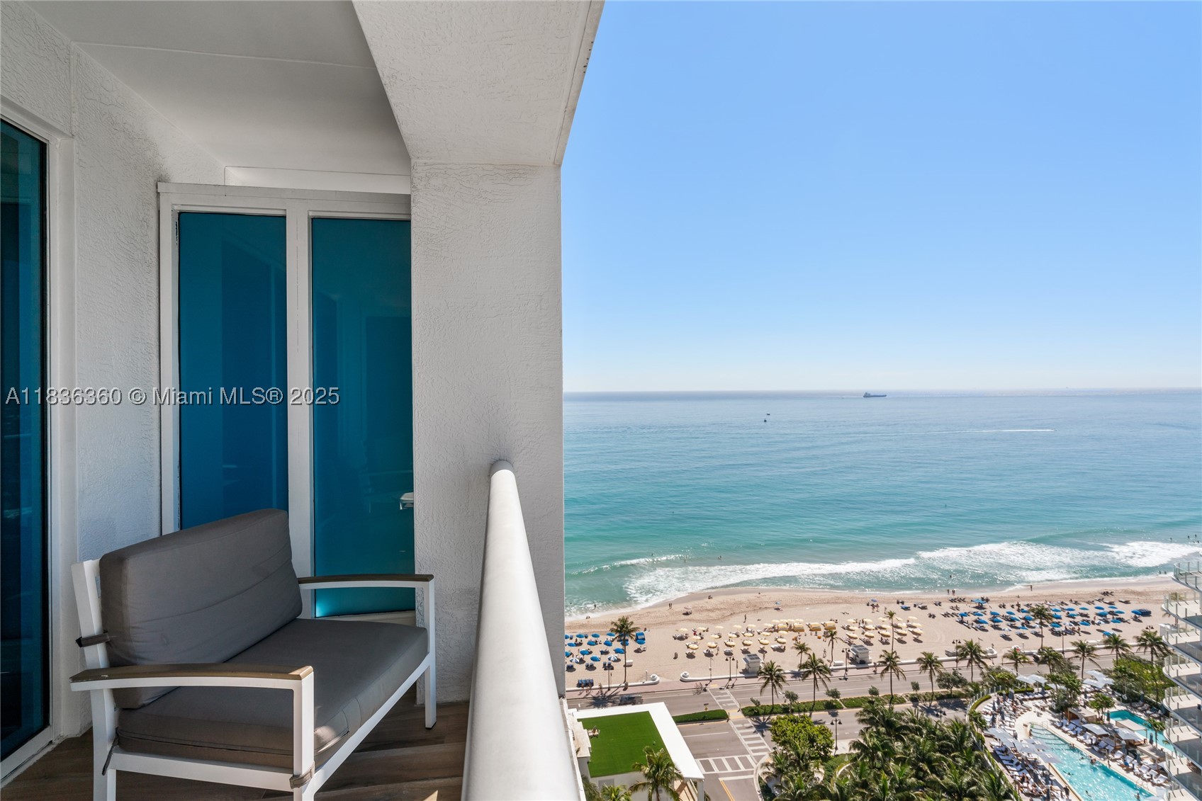 551 N Fort Lauderdale Beach Blvd R1909 — photo