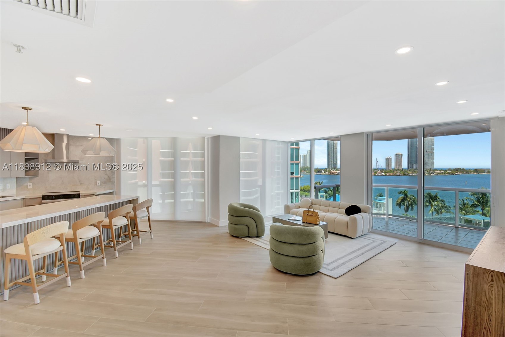 3370 Hidden Bay Dr 812 — photo