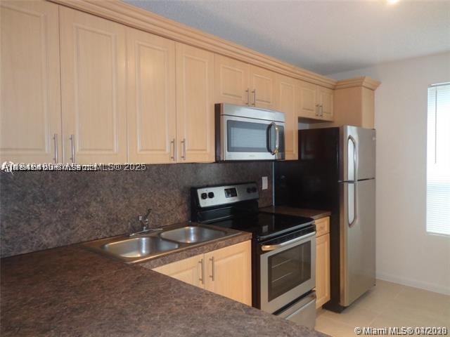2276 SW 81st Ave 2276 — photo