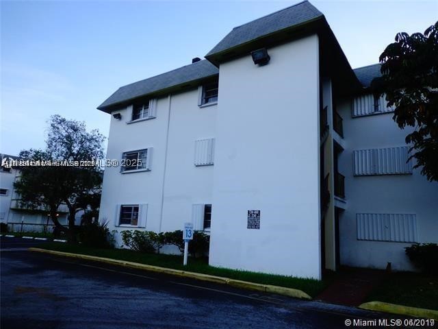 15225 NE 6th Ave B207 — photo