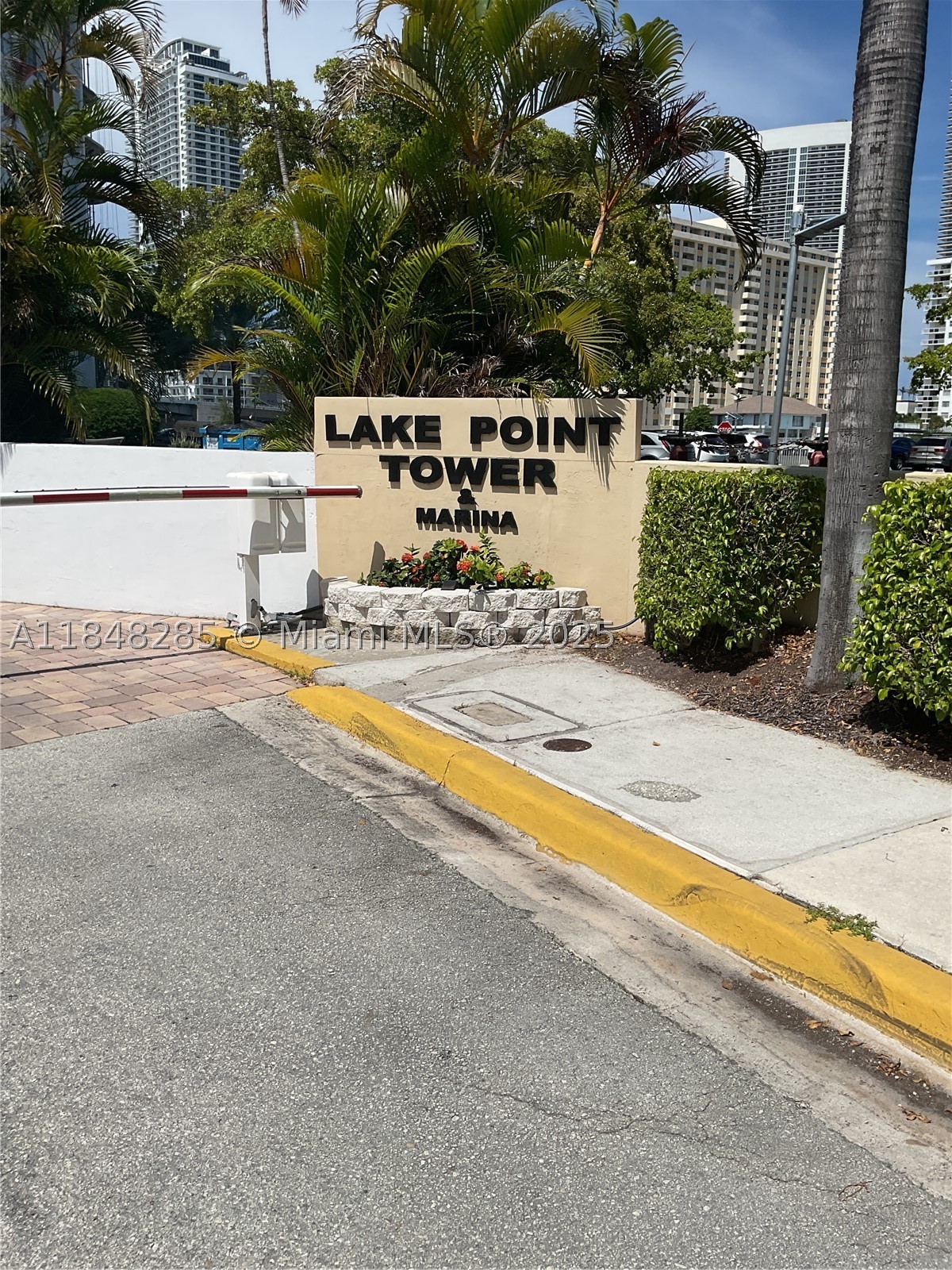 100 Golden Isles Dr 706 — photo