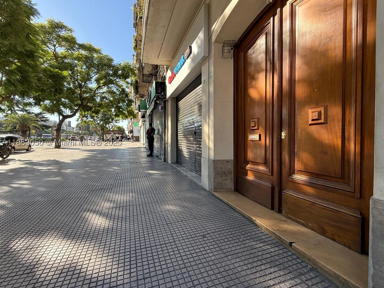 128 Bernardo de Irigoyen Montserrat 7 — photo