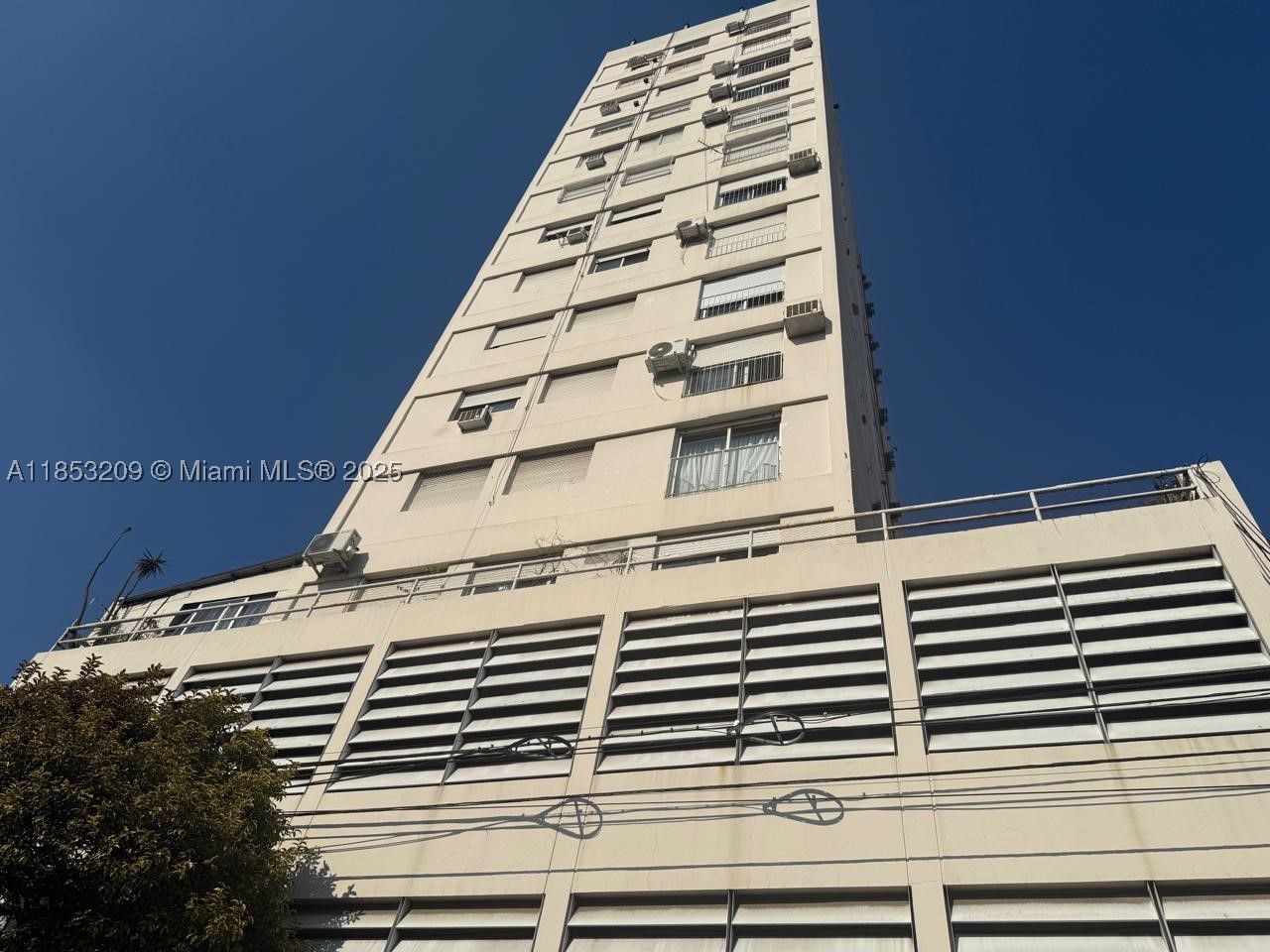 Yerbal 3924 Yerbal 3924 Floresta Buenos Aires 14 — photo