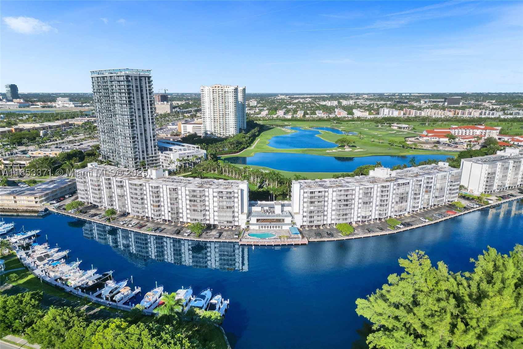 200 Diplomat Pkwy 423 — photo