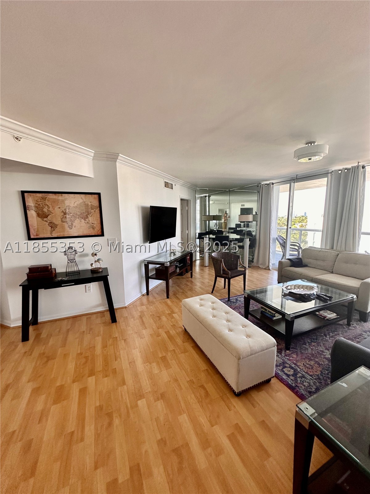 6301 Collins Ave 806 — photo