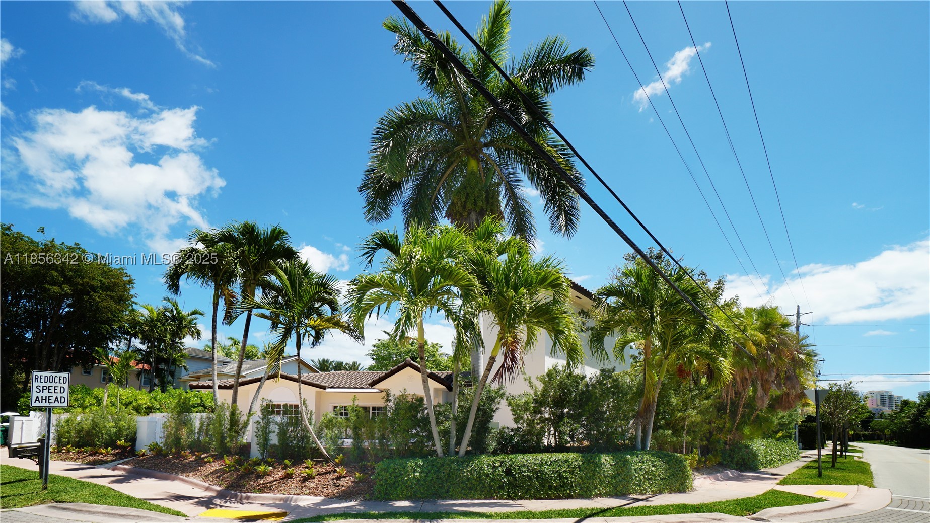 691 Ridgewood Road, Key Biscayne, FL 33149 — photo 2