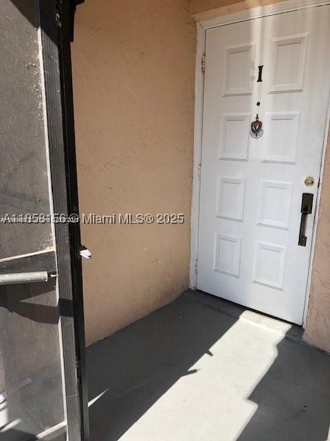 889 Hamilton Dr 889I — photo