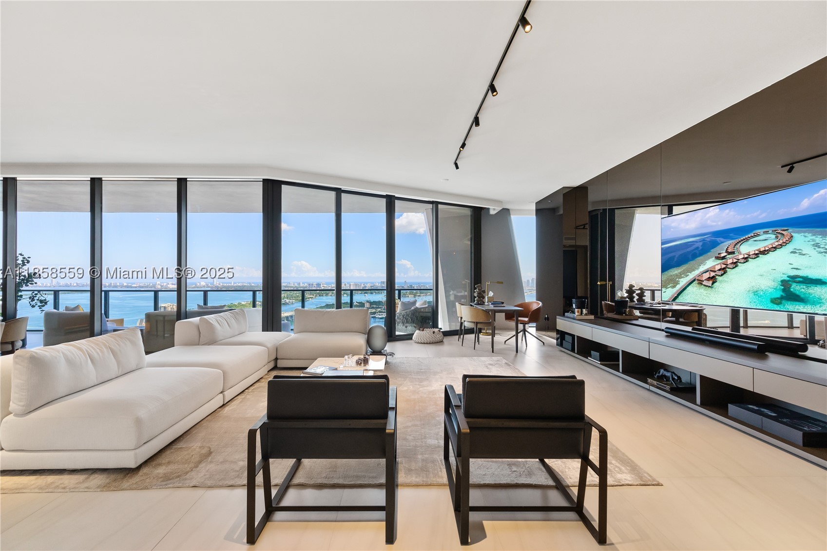 1000 Biscayne Blvd 3502 — photo