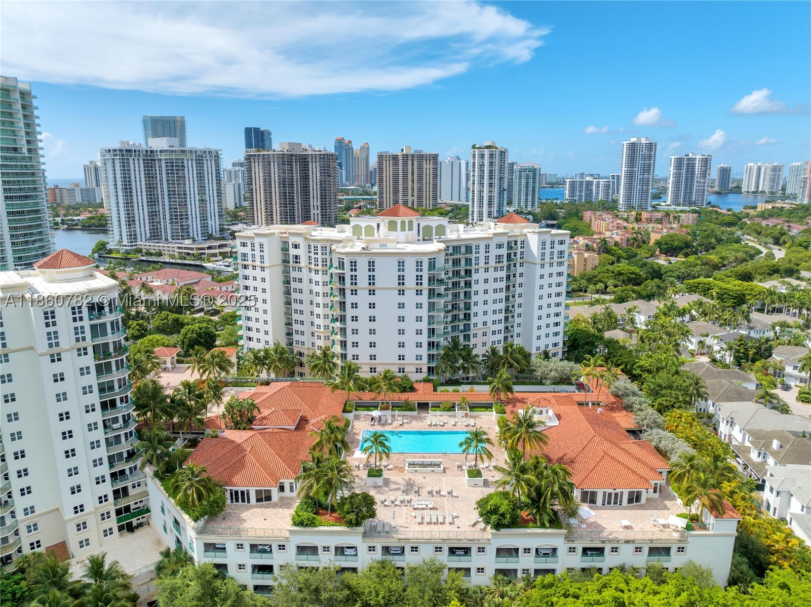 19900 E Country Club Dr 308 — photo
