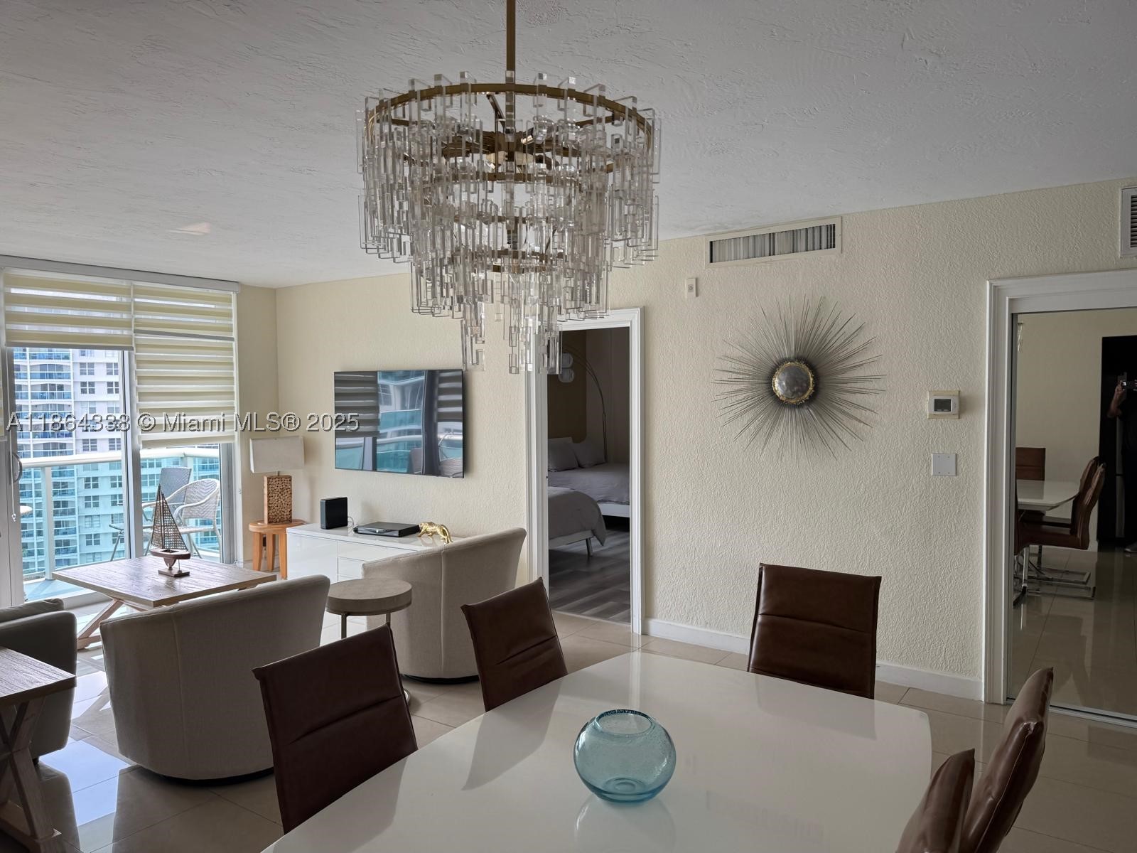 3801 S Ocean Dr 14V — photo