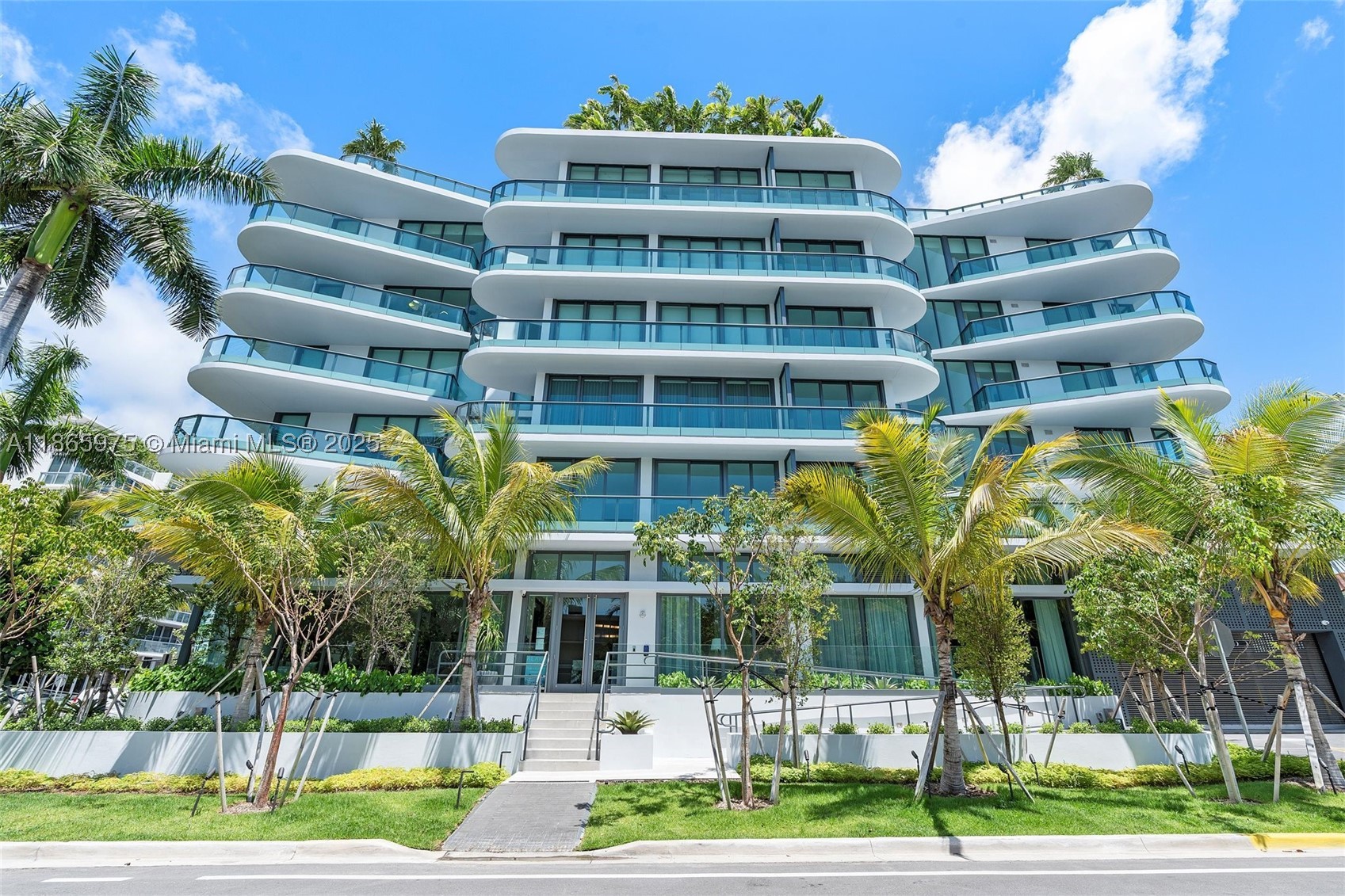 9901 W Bay Harbor Dr 402 — photo