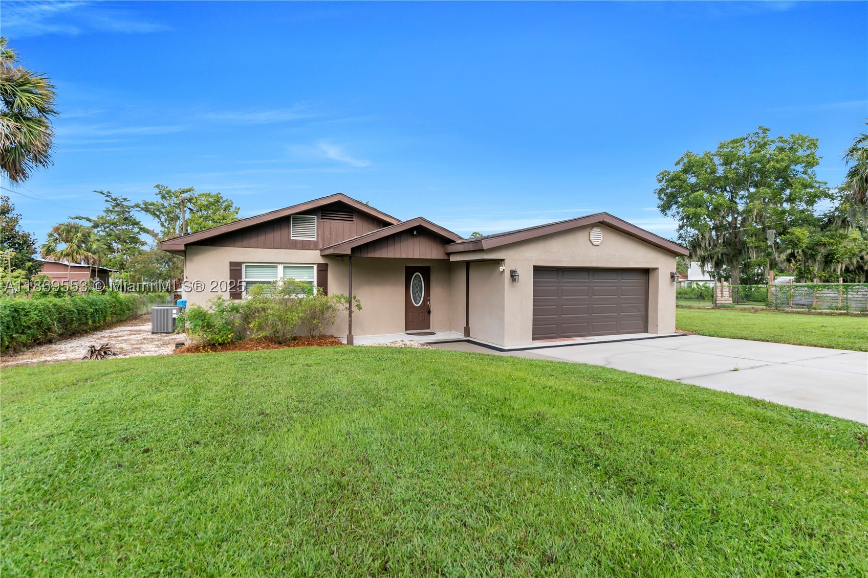 9431 Lake Marion Creek Road — photo