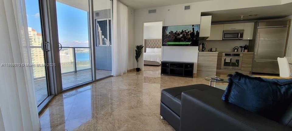 1300 Brickell Bay Dr 3007 — photo