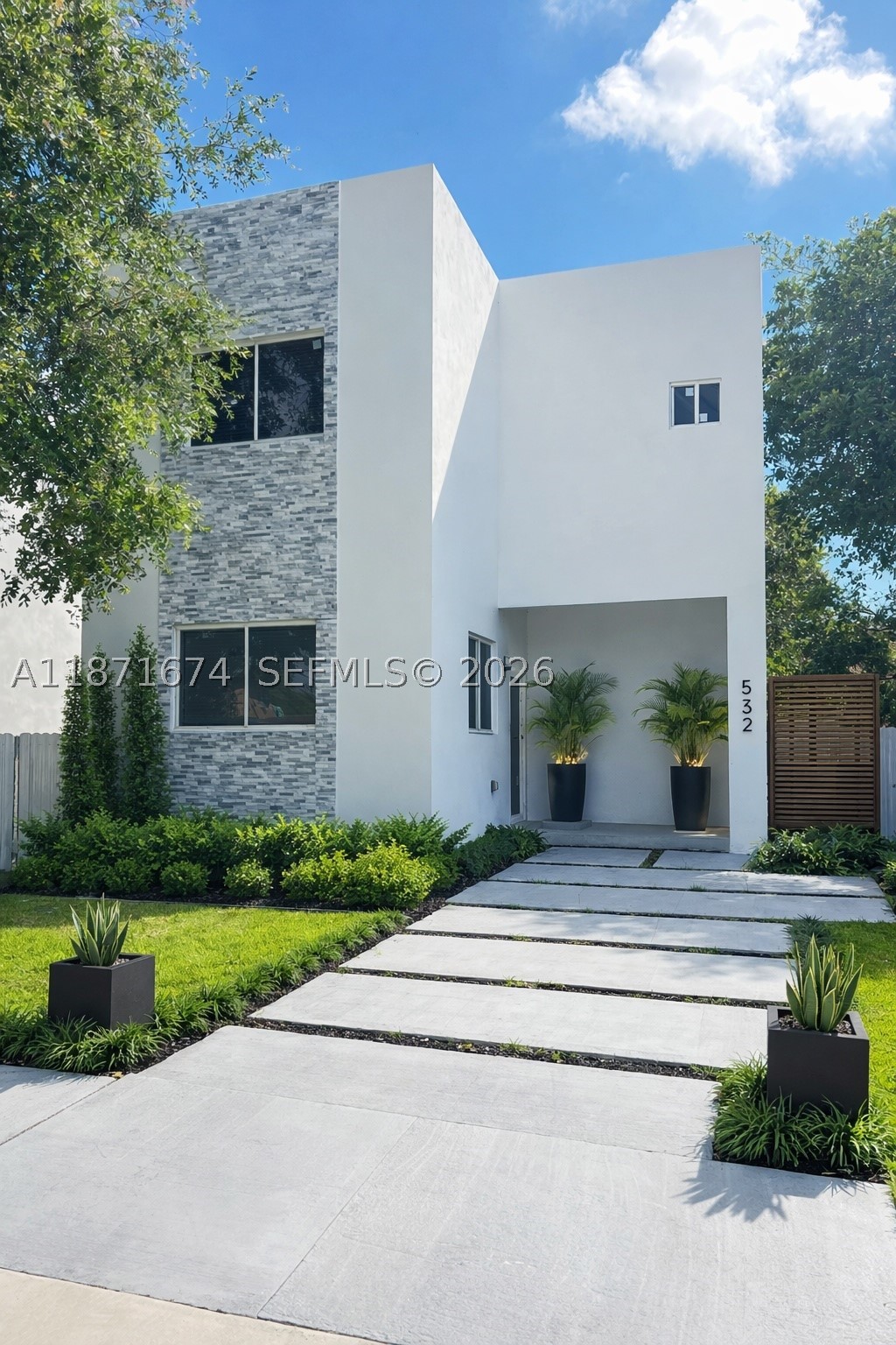 532 NW 17th Ave — photo