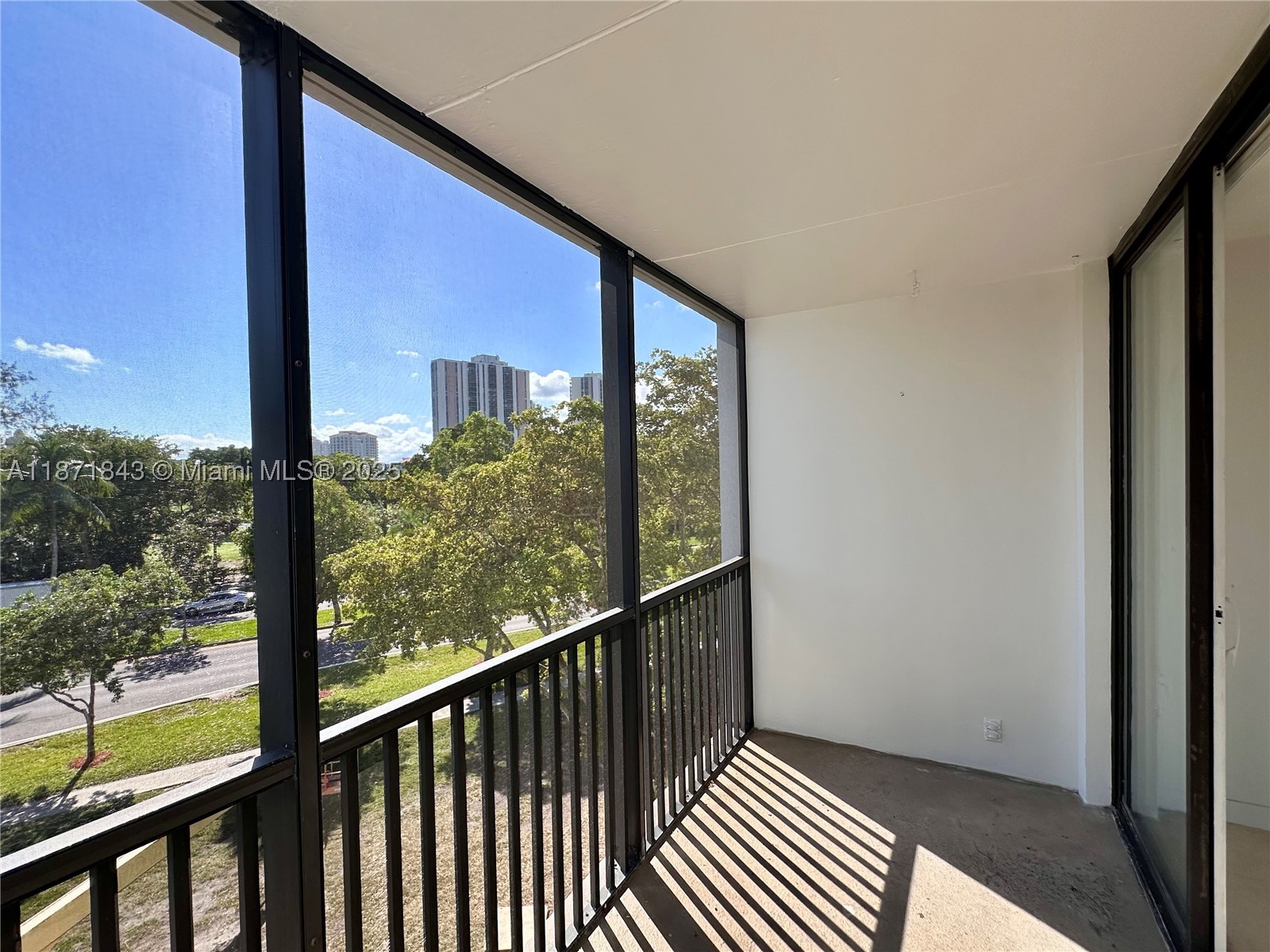 3301 N Country Club Dr 410 — photo
