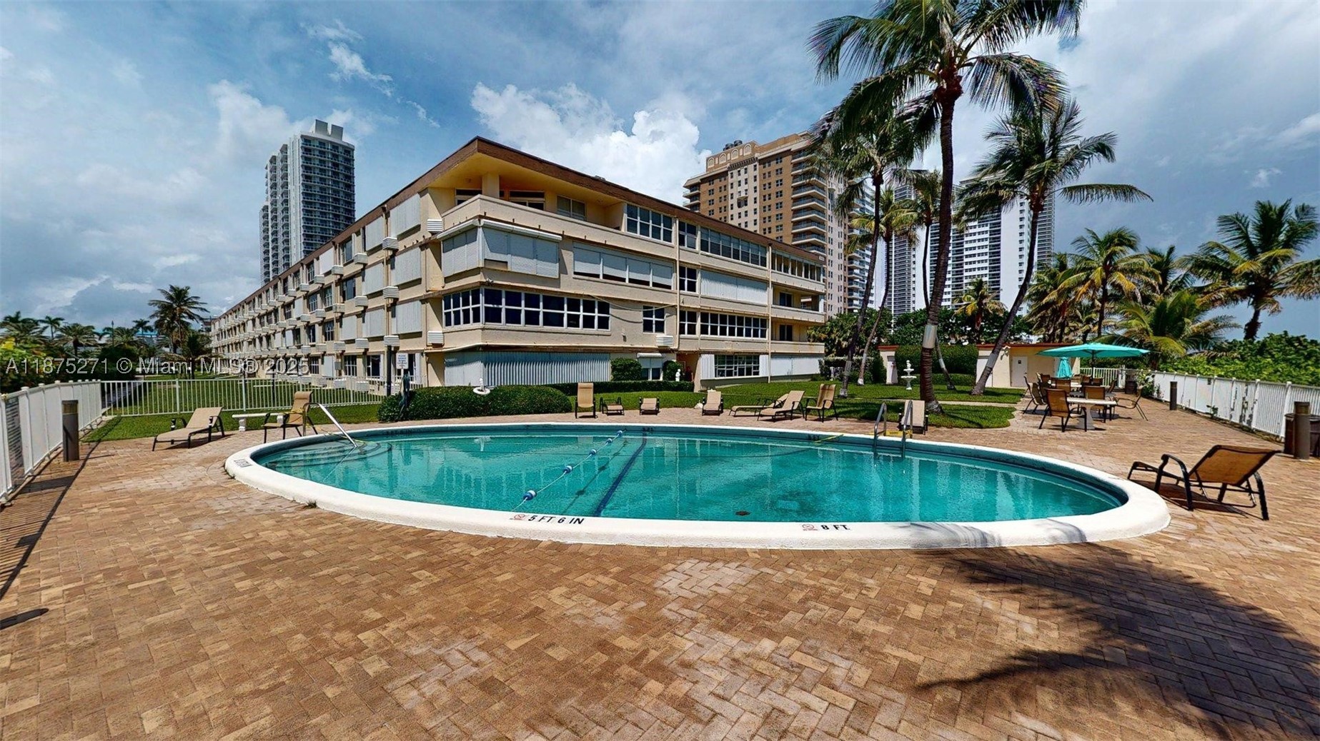 1936 S Ocean Dr 11D — photo