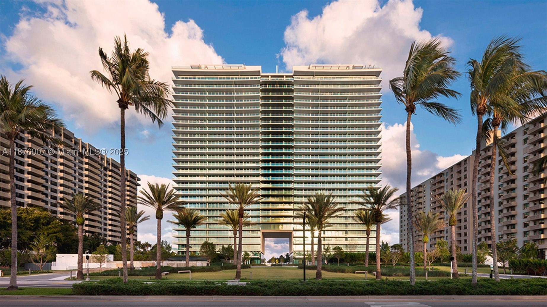 10201 Collins Ave 301 — photo
