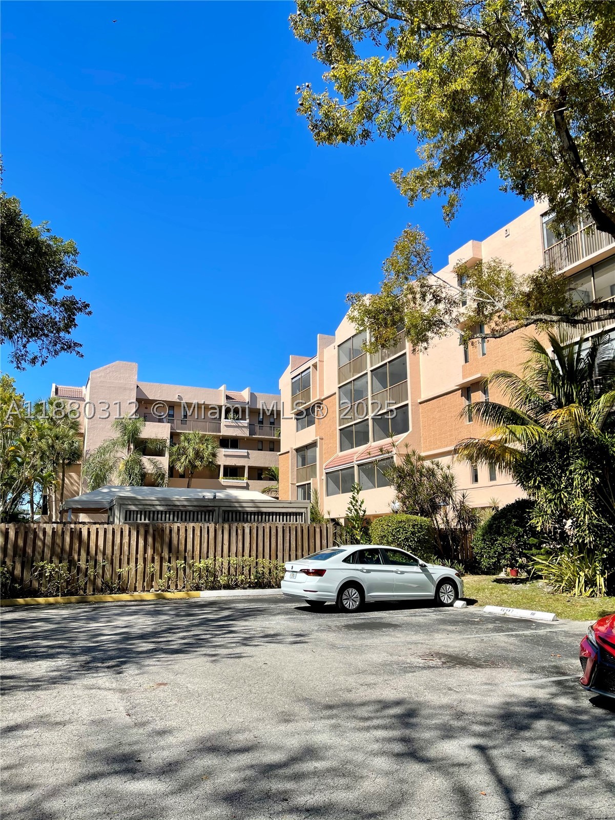 6800 Cypress Rd 408 — photo