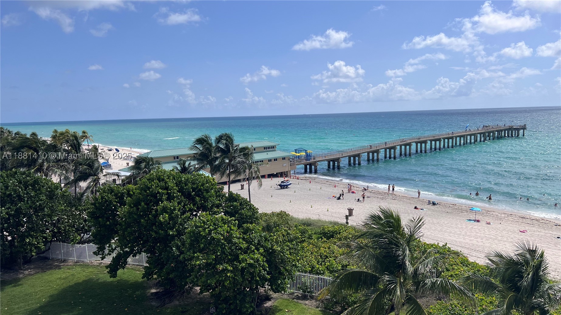 16485 Collins Ave 2334 — photo