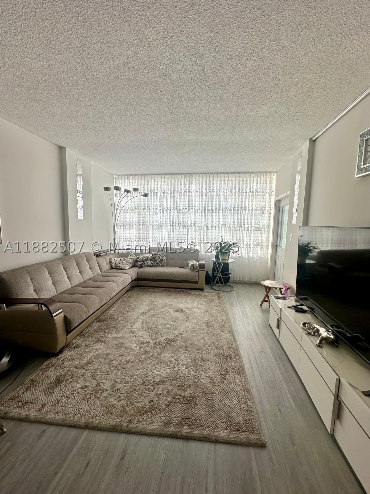 1825 S Ocean Dr Ph-6 — photo