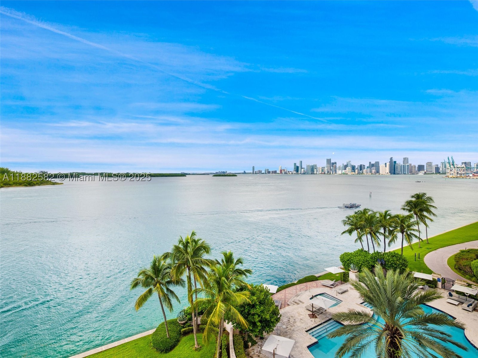 5053 Fisher Island Dr 5053 — photo