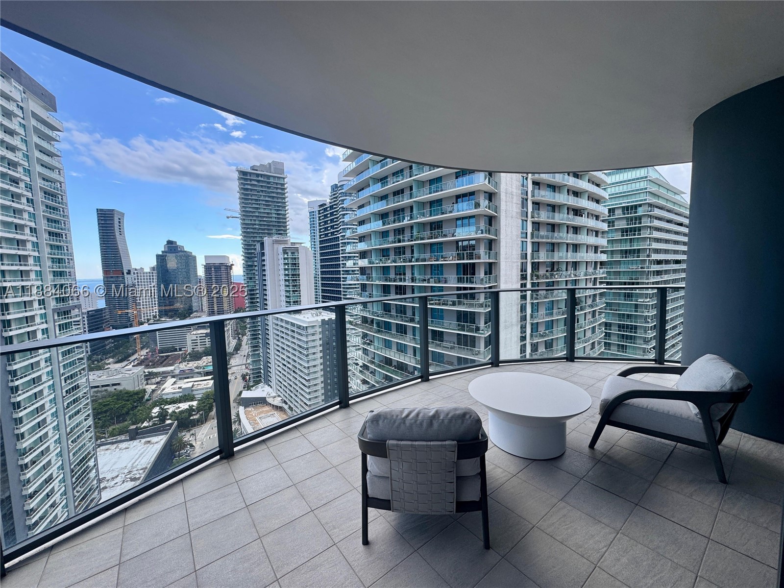 1000 Brickell Plz 3302 — photo