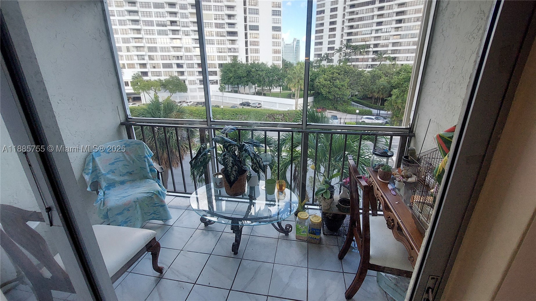 501 E Three Islands Blvd 417 — photo