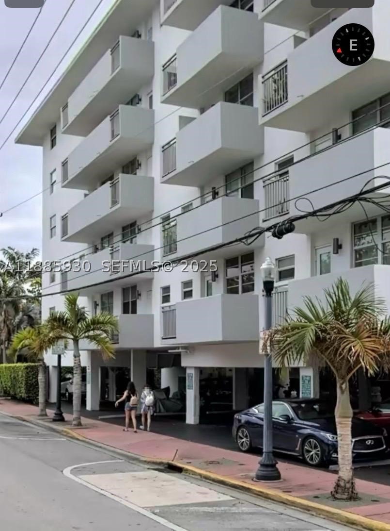 360 Meridian Ave 4C — photo