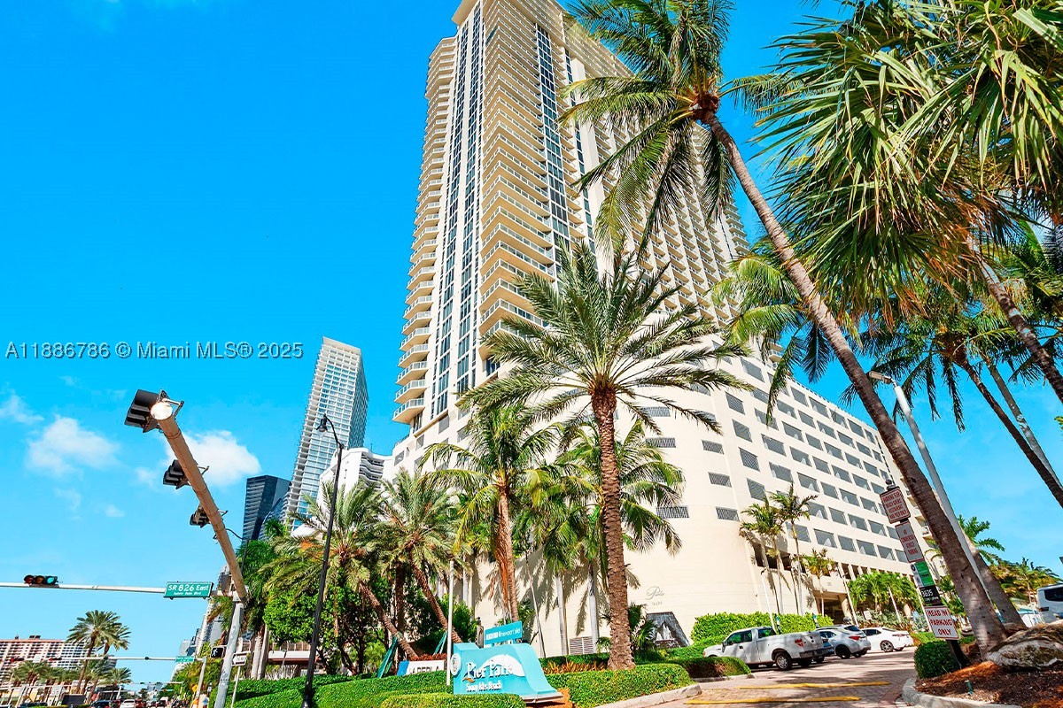16699 Collins Ave 1806 — photo