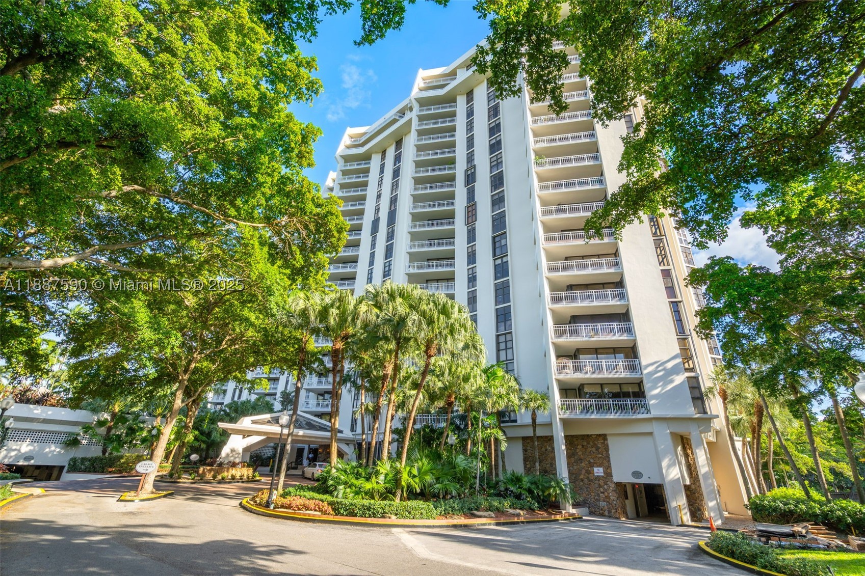 1000 Quayside Ter 505 — photo