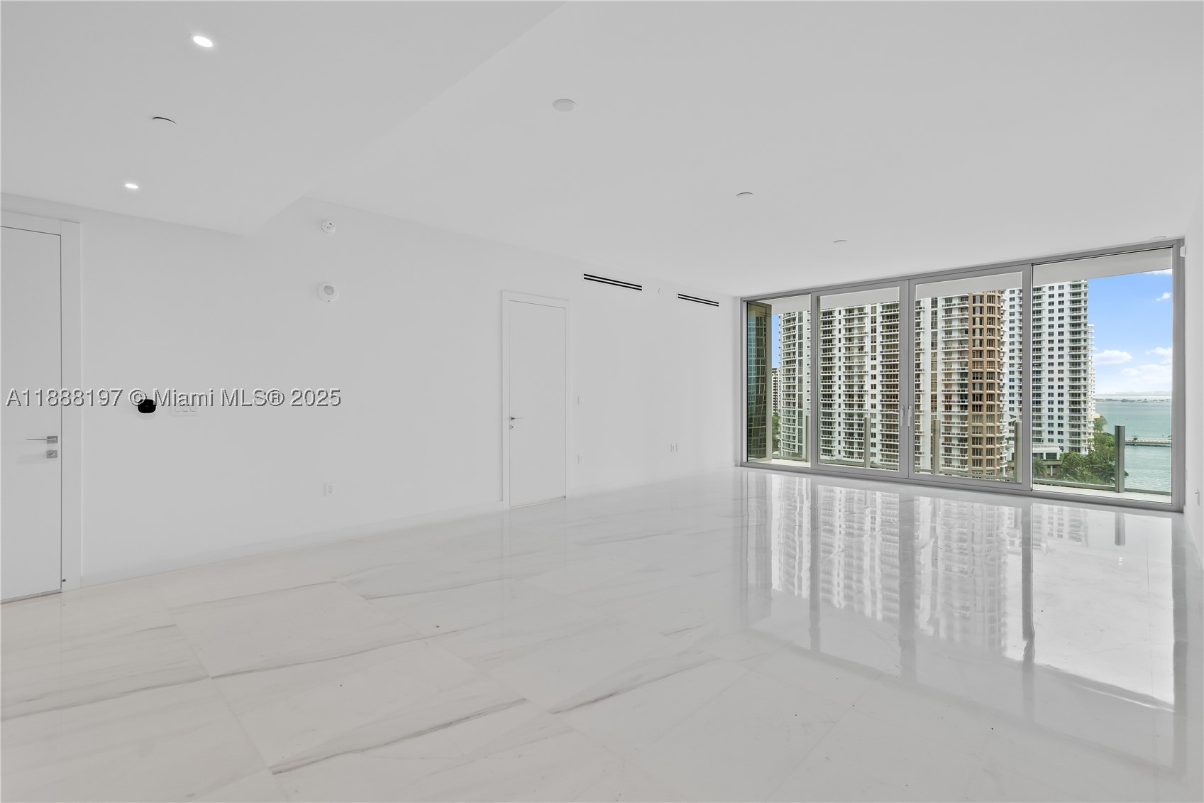 300 Biscayne Blvd Way 1103 — photo